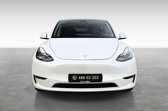 Tesla Model Y 2 of 21