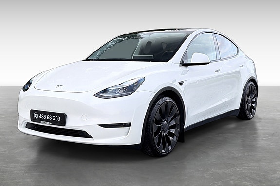Tesla Model Y 3 of 21