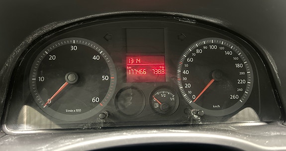Volkswagen Caddy 7 of 9