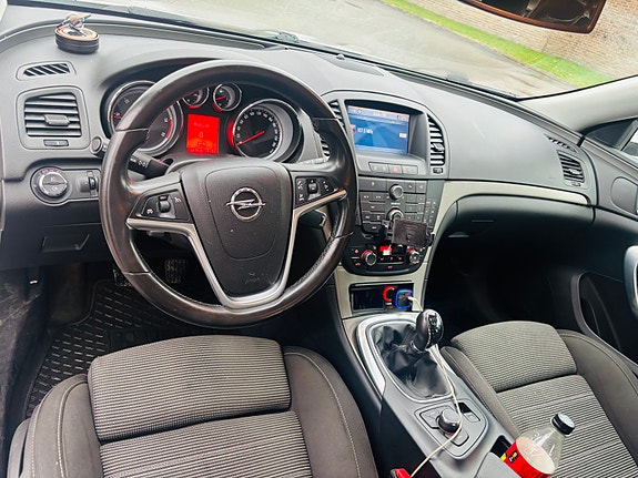 Opel Insignia 3 of 24