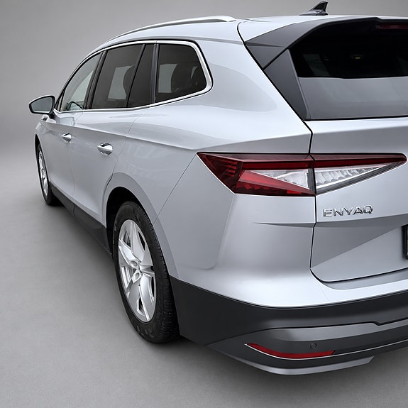 Skoda Enyaq 5 of 26