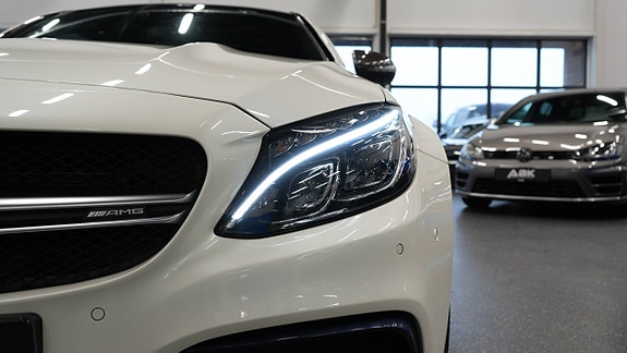 Mercedes-Benz C63 4 of 30