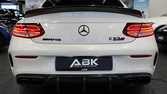 Mercedes-Benz C63 23 of 30