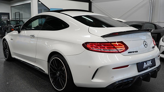 Mercedes-Benz C63 24 of 30