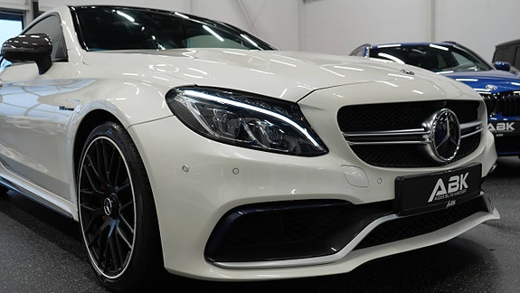 Mercedes-Benz C63 10 of 30