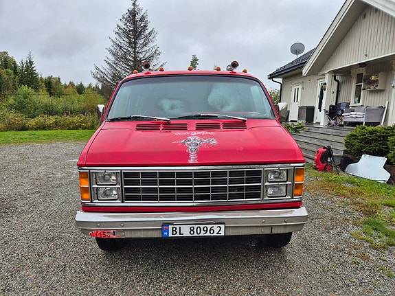Dodge B200 2 of 13