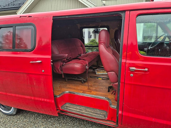 Dodge B200 12 of 13
