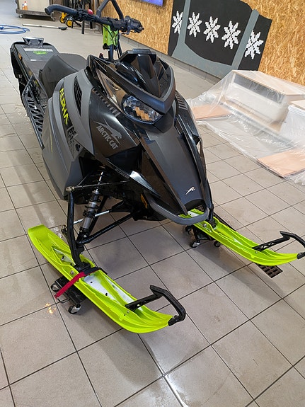 Arctic-cat M 8000 Alpha1 2 of 8