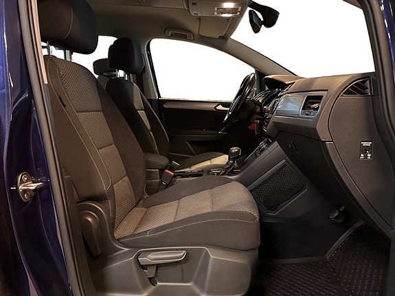 Volkswagen Touran 12 of 30