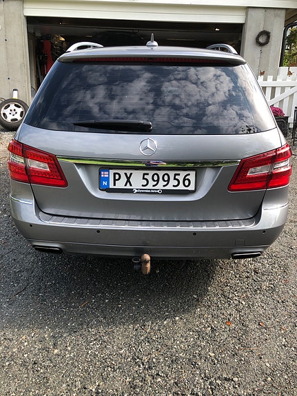 Mercedes-Benz E350 d 3 of 12