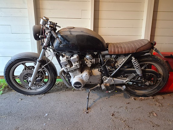 Suzuki GSX750 Prosjekt 7 of 7