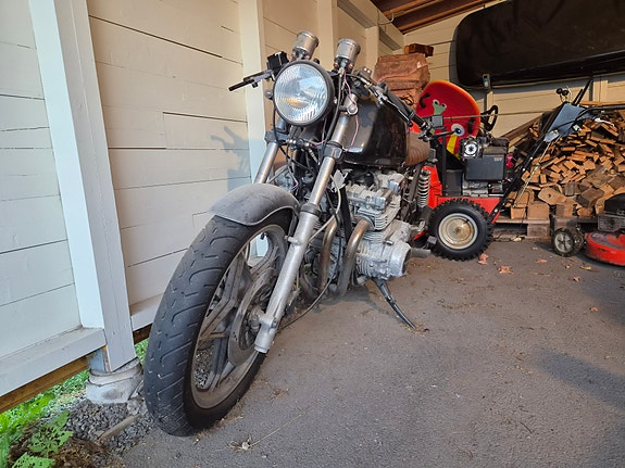 Suzuki GSX750 Prosjekt 6 of 7
