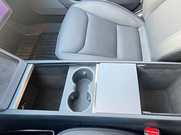 Tesla Model 3 9 of 11