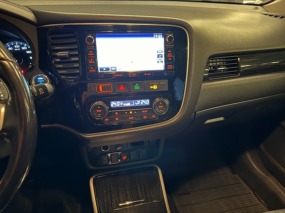 Mitsubishi Outlander 9 of 21