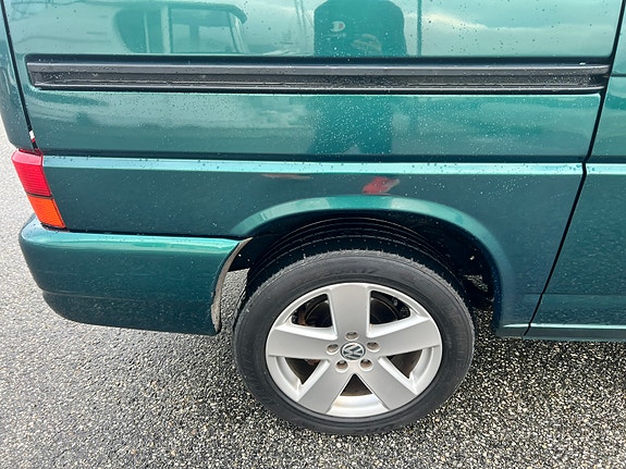 Volkswagen Caravelle 5 of 30