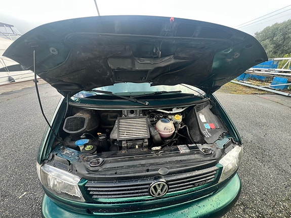 Volkswagen Caravelle 29 of 30