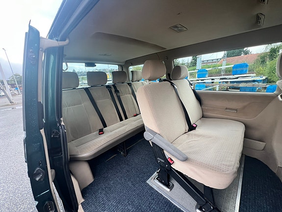 Volkswagen Caravelle 19 of 30