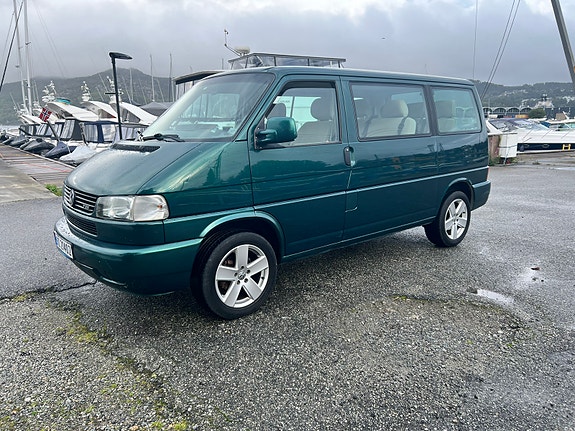 Volkswagen Caravelle 10 of 30