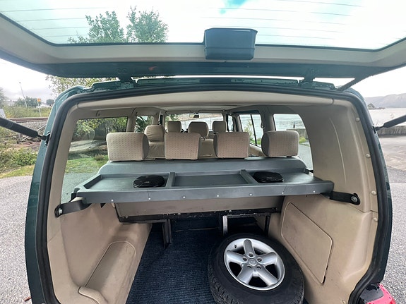Volkswagen Caravelle 26 of 30
