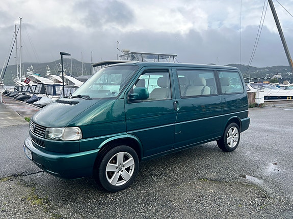 Volkswagen Caravelle 9 of 30