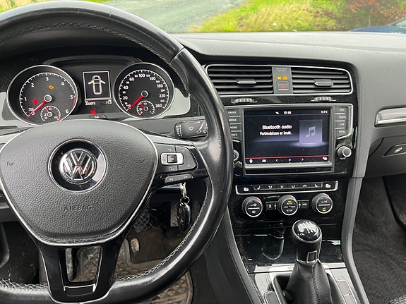 Volkswagen Golf VII 14 of 14