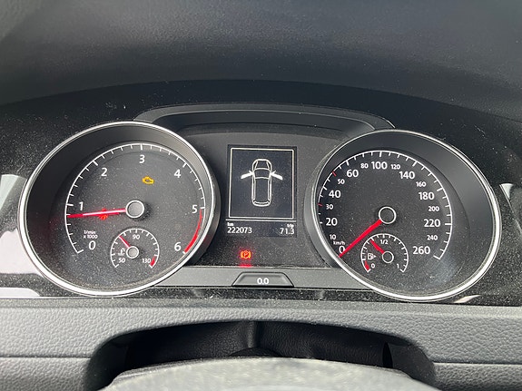 Volkswagen Golf VII 13 of 14
