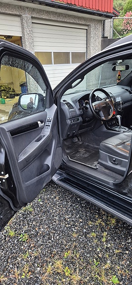 Isuzu D-max 15 of 23