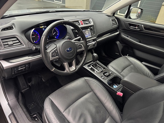 Subaru Outback 14 of 30