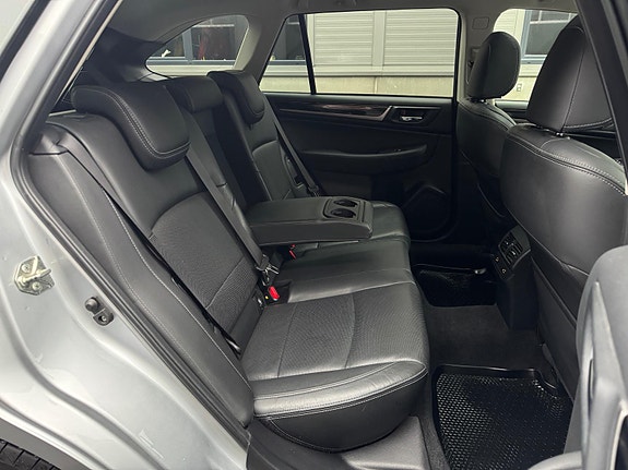Subaru Outback 19 of 30