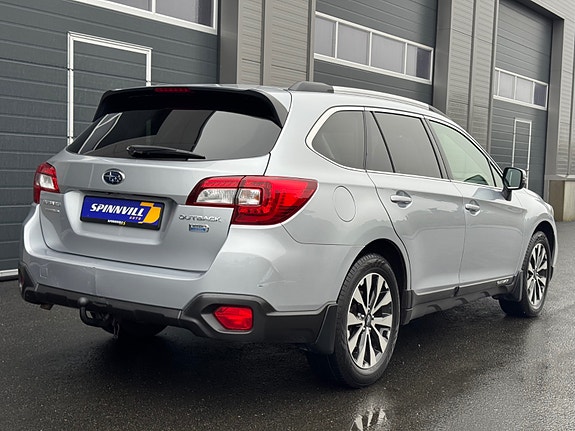 Subaru Outback 11 of 30