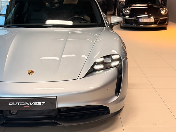 Porsche Taycan 4 of 30