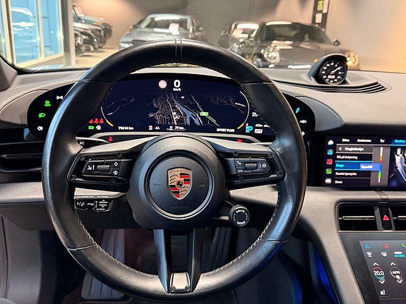 Porsche Taycan 19 of 30