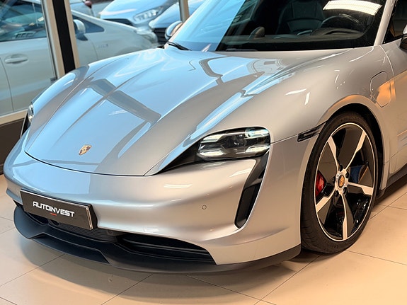 Porsche Taycan 2 of 30