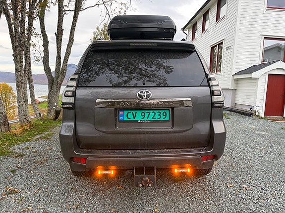 Toyota Land Cruiser 10 of 14