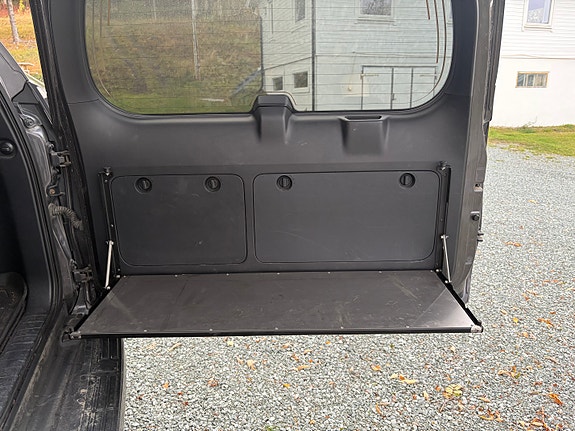 Toyota Land Cruiser 11 of 14