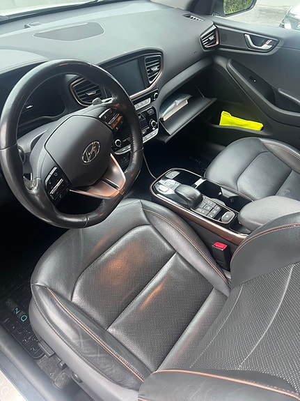 Hyundai IONIQ 7 of 11