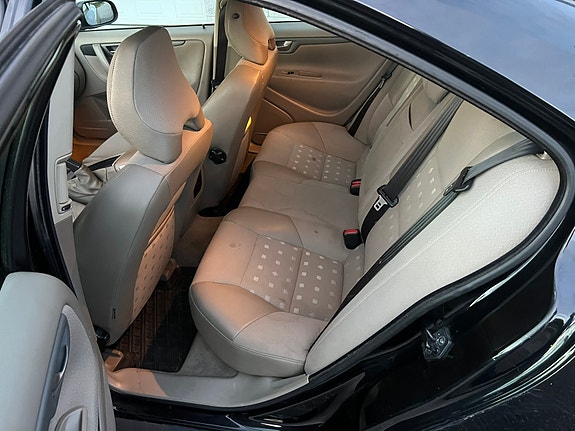 Volvo S60 14 of 21
