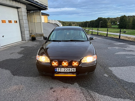 Volvo S60 2 of 21