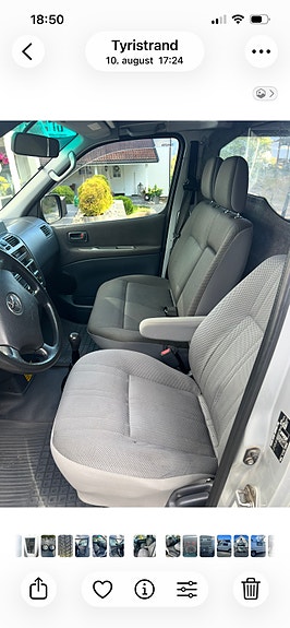Toyota HiAce 10 of 17