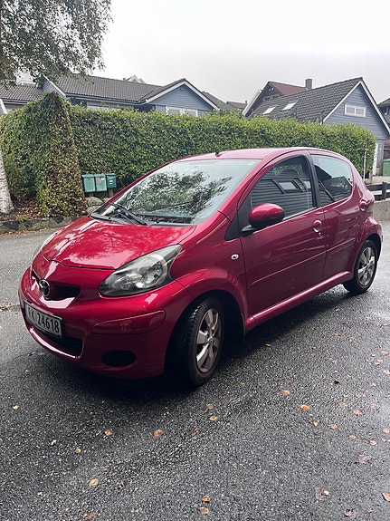 Toyota Aygo 4 of 17