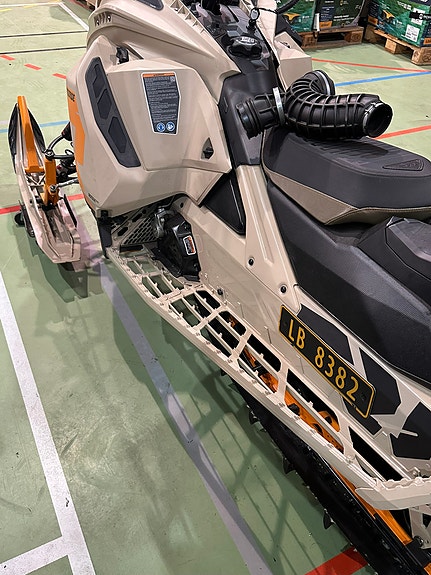 Ski-doo Freeride STD 850 E-TEC Turbo R 9 of 23