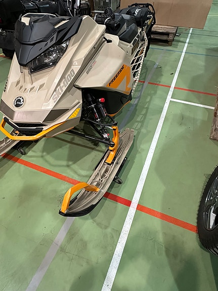 Ski-doo Freeride STD 850 E-TEC Turbo R 12 of 23