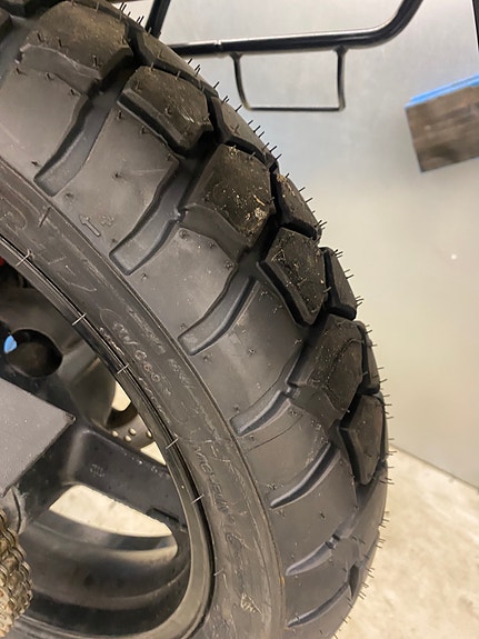 Suzuki DL 650 V-Strom 16 of 17