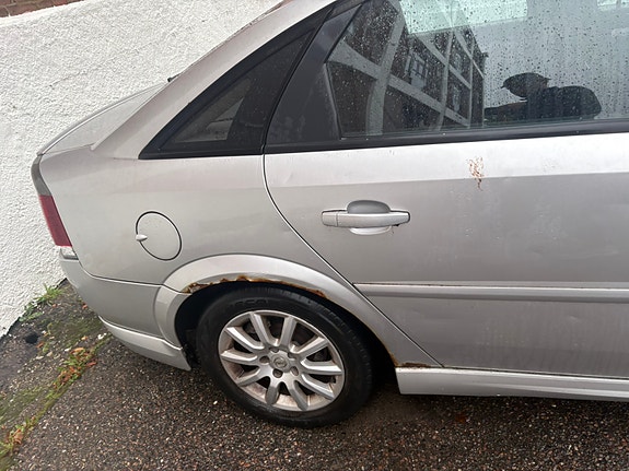 Opel Vectra 3 of 7