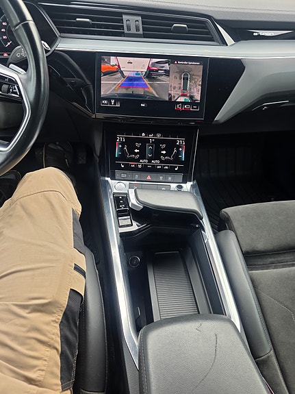 Audi e-tron 20 of 22