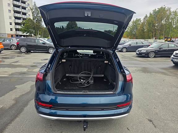 Audi e-tron 15 of 22