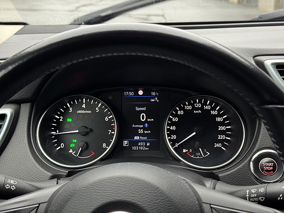 Nissan Qashqai 24 of 30