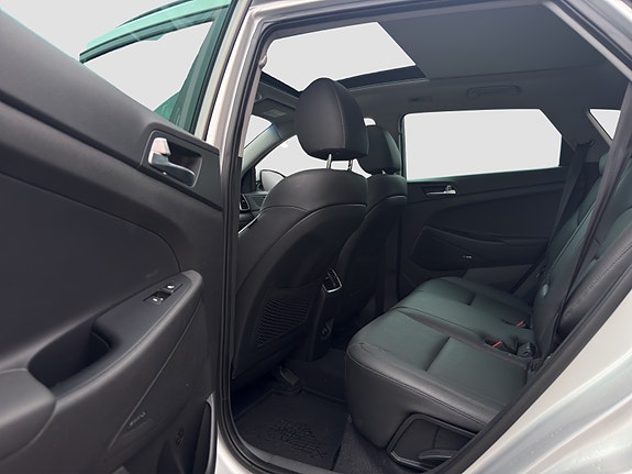 Hyundai Tucson 24 of 26