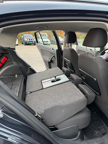 Volkswagen Golf Plus 26 of 30