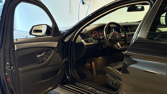 BMW 520d 5 of 30